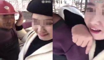 女主播工地诱惑工人,女主播与工人的激情故事